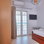 Thea Apartment *