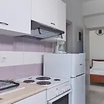 Apartment Thea *