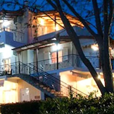 Apartment Thea Finikounda