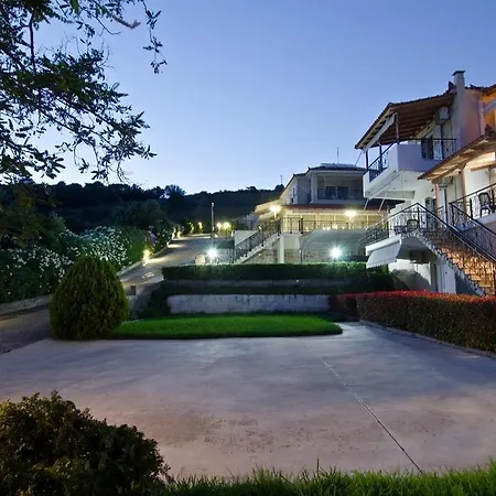 Thea Studios * Finikounta