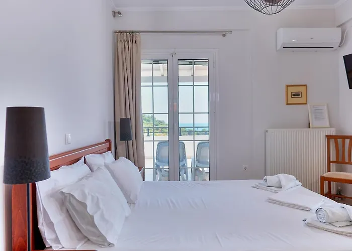 Thea Appartement Finikounta