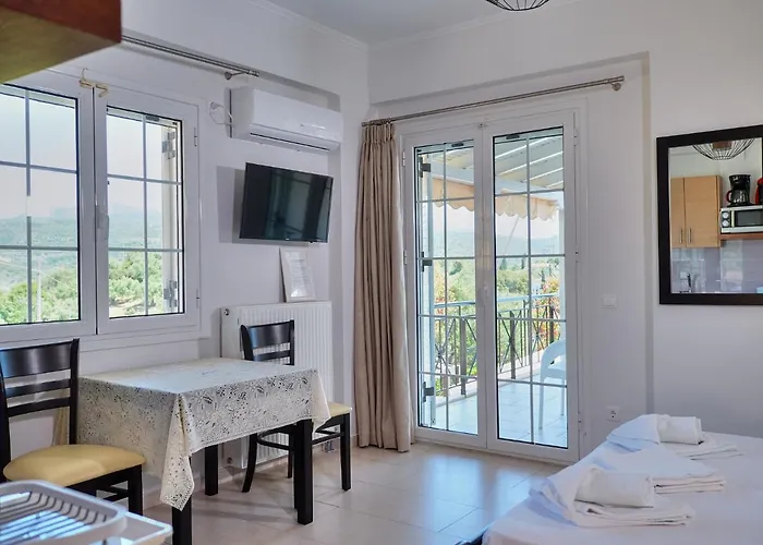 Thea Appartement Finikounta