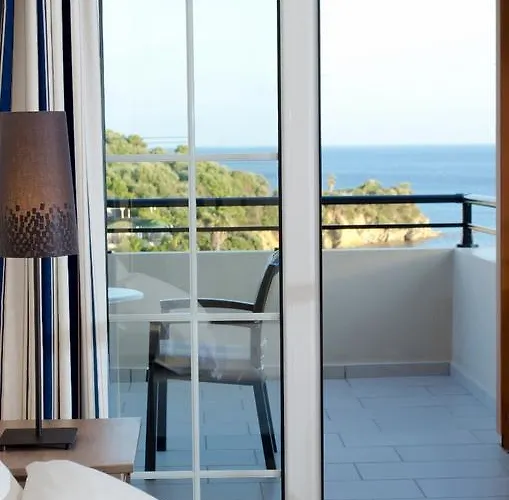 Thea Appartement Finikounta